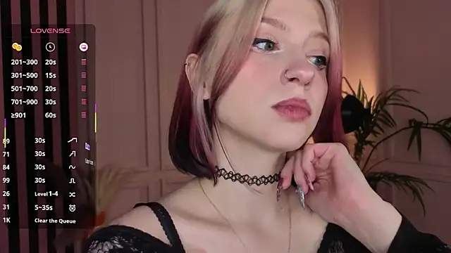 Snapshot of arielabradberry chatting on 19, 11, 2025 arielabradberry online show from 19, 11, 2025