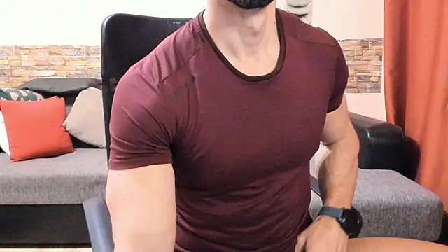 HotHunkTrainer online show from 1, 4, 2026