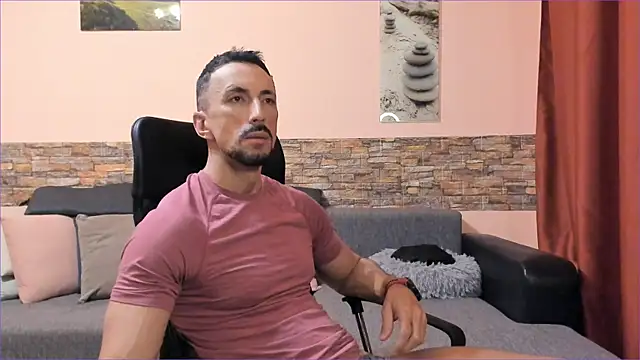 HotHunkTrainer online show from 24, 9, 2025