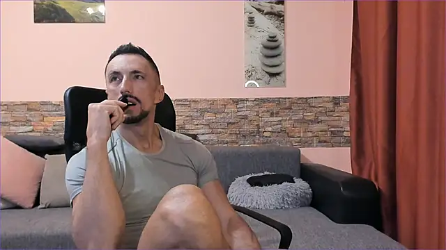 HotHunkTrainer online show from 21, 9, 2025