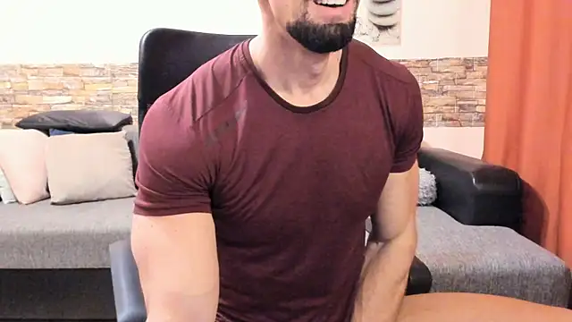 HotHunkTrainer online show from 2, 12, 2025