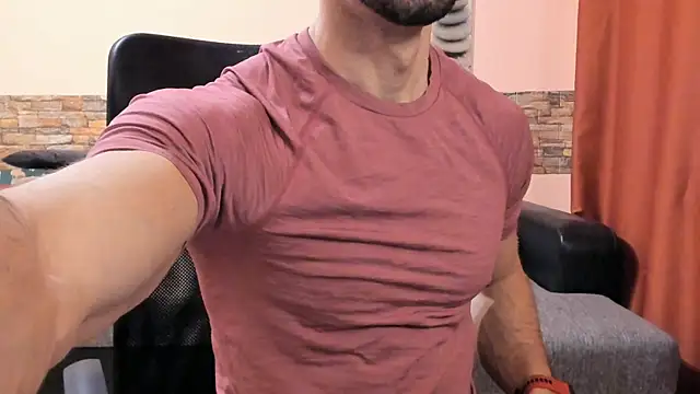 HotHunkTrainer online show from 28, 2, 2026