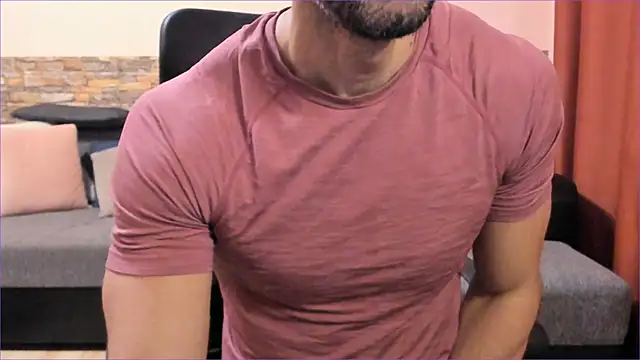 HotHunkTrainer online show from 8, 10, 2025