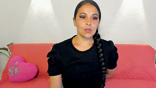 Snapshot of jessamond chatting on 11, 10, 2025 jessamond online show from 11, 10, 2025