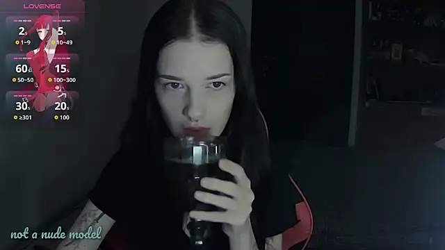 Snapshot of Miya_Dream_UKR chatting on 19, 11, 2025 Miya Dream UKR online show from 19, 11, 2025