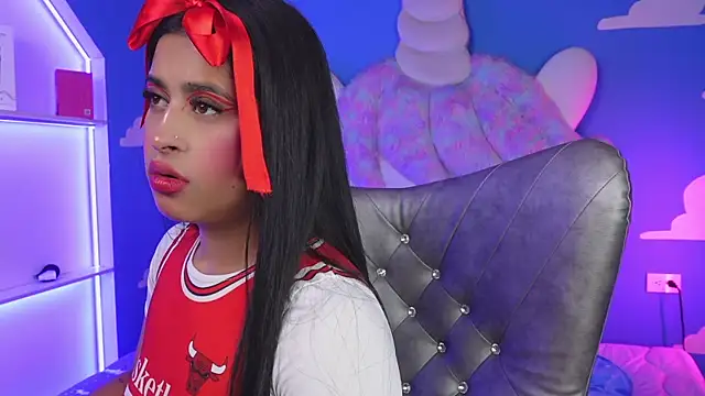 miss romyna online show from 3, 3, 2026