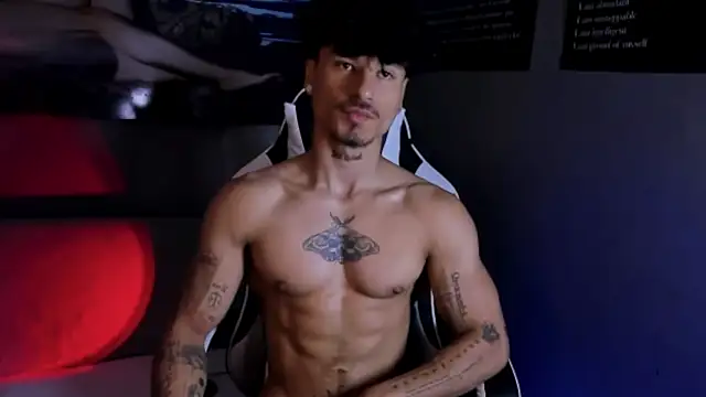 Snapshot of Thomas_Fit1 chatting on 21, 4, 2026 Thomas Fit1 online show from 21, 4, 2026
