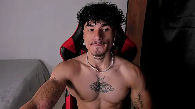 Snapshot of Thomas_Fit1 chatting on 18, 5, 2026 Thomas Fit1 online show from 18, 5, 2026