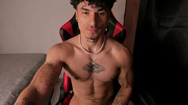 Snapshot of Thomas_Fit1 chatting on 22, 5, 2026 Thomas Fit1 online show from 22, 5, 2026