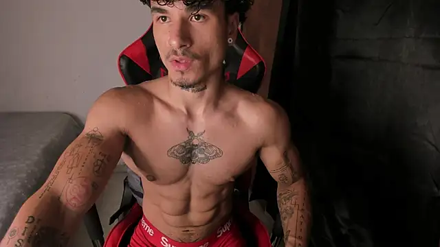 Snapshot of Thomas_Fit1 chatting on 30, 5, 2026 Thomas Fit1 online show from 30, 5, 2026