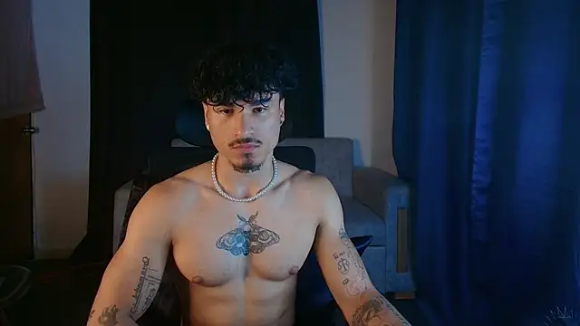 Snapshot of Thomas_Fit1 chatting on 19, 5, 2026 Thomas Fit1 online show from 19, 5, 2026