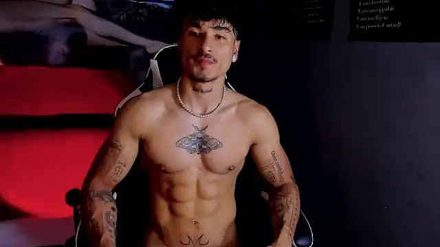 Snapshot of Thomas_Fit1 chatting on 30, 4, 2026 Thomas Fit1 online show from 30, 4, 2026