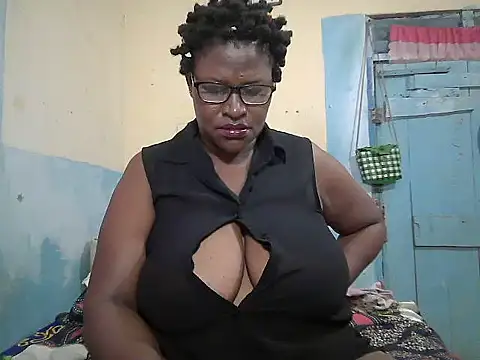 Snapshot of sexy_bigboobss chatting on 18, 7, 2026 sexy bigboobss online show from 18, 7, 2026