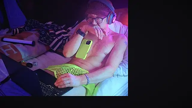 YouLikeBigDick9 online show from 10, 3, 2025