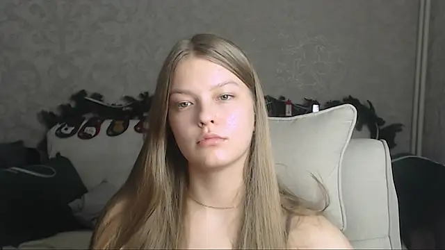 EmySway online show from 4, 1, 2025