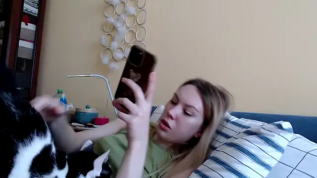 Scarlettford online show from 21, 2, 2025