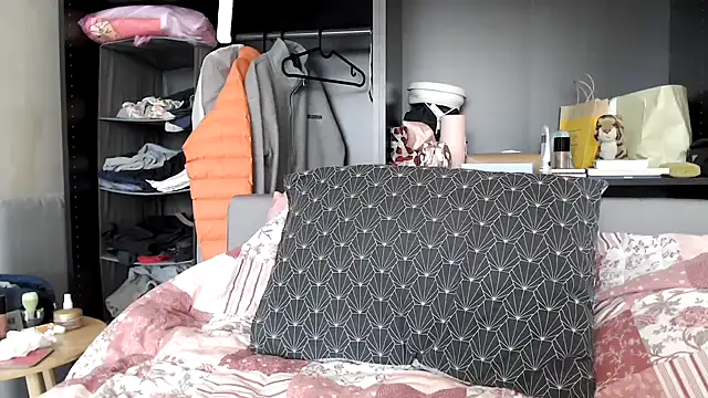 Scarlettford online show from 1, 10, 2025