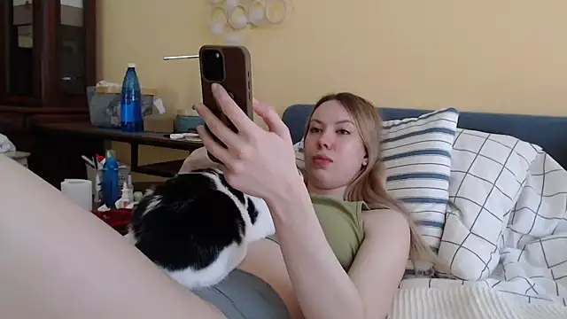 Scarlettford online show from 21, 2, 2025