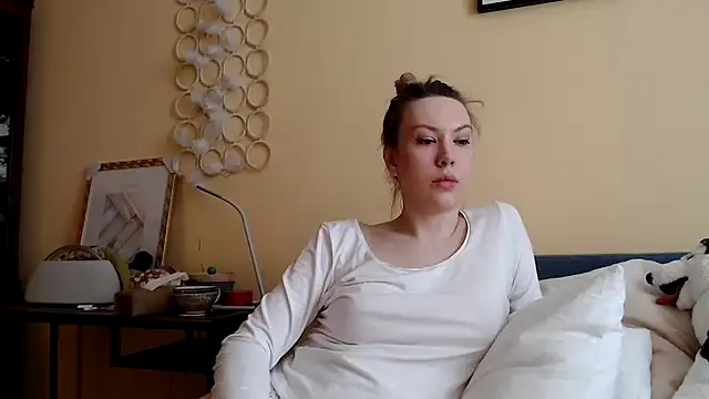 Scarlettford online show from 21, 3, 2025