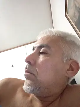 Xoc8  online show from 2, 11, 2025