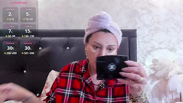 RaelleDarkstar online show from 9, 2, 2026