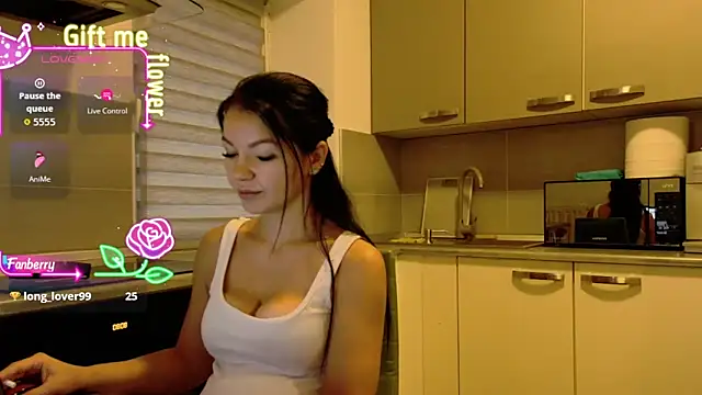 Snapshot of alisoncassie chatting on 8, 10, 2025 alisoncassie online show from 8, 10, 2025