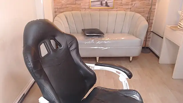 skeler lovd b  online show from 24, 9, 2025