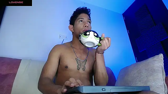 Snapshot of Palo_santo chatting on 4, 7, 2026 Palo santo online show from 4, 7, 2026