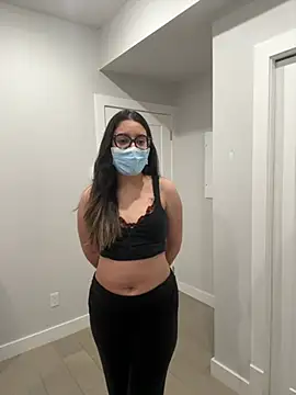 jAsMinE678 online show from 25, 4, 2026