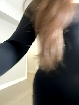 jAsMinE678 online show from 11, 11, 2025