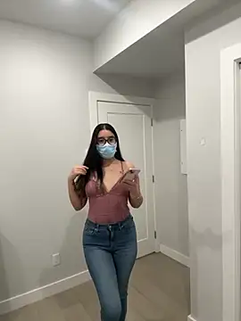 jAsMinE678 online show from 10, 4, 2026