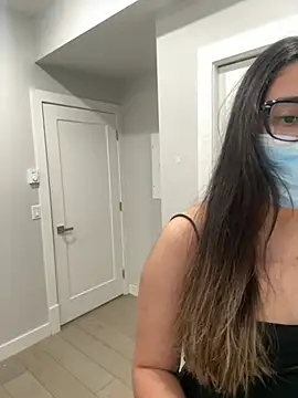 jAsMinE678 online show from 13, 4, 2026