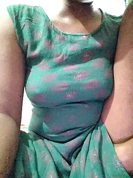 rituporna2004 online show from 9, 11, 2025