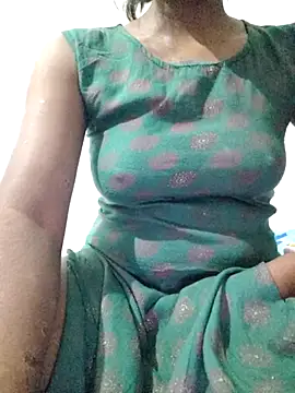 rituporna2004 online show from 9, 11, 2025