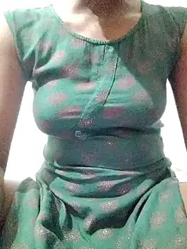 rituporna2004 online show from 3, 3, 2025