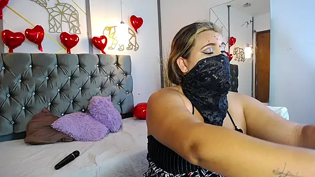 SalmaZaman online show from 25, 2, 2025