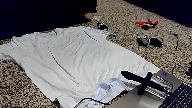 femgui69 online show from 5, 11, 2025