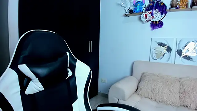 AilynRed online show from 16, 12, 2025