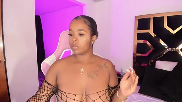 AlishaRogerrs online show from 1, 3, 2025