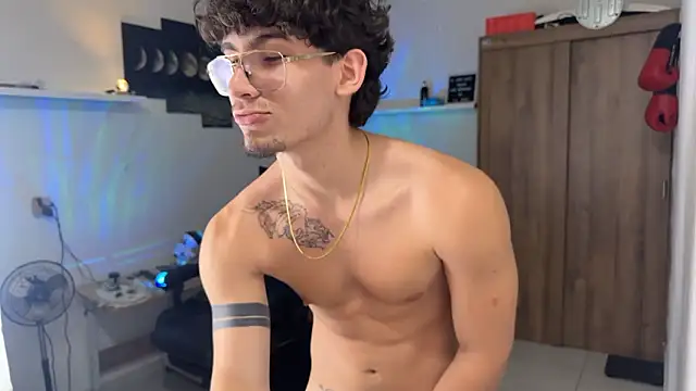 Snapshot of Kisan_Smith chatting on 14, 2, 2026 Kisan Smith online show from 14, 2, 2026