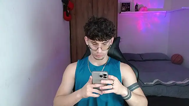 Kisan Smith online show from 12, 3, 2026