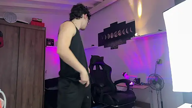 Kisan Smith online show from 7, 4, 2026