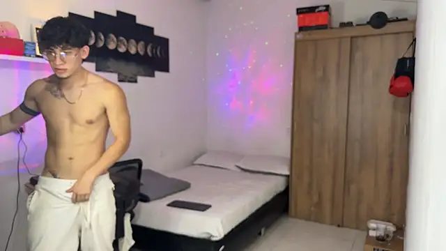 Snapshot of Kisan_Smith chatting on 9, 11, 2025 Kisan Smith online show from 9, 11, 2025