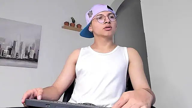 a lejandro 0 8 online show from 10, 3, 2025