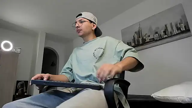 a lejandro 0 8 online show from 11, 3, 2025