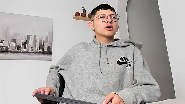 a lejandro 0 8 online show from 6, 3, 2025