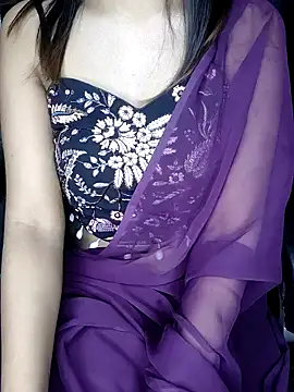 Snapshot of Leeeezzzz_roy chatting on 2, 2, 2026 Leeeezzzz roy online show from 2, 2, 2026