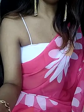 Snapshot of Leeeezzzz_roy chatting on 13, 12, 2025 Leeeezzzz roy online show from 13, 12, 2025