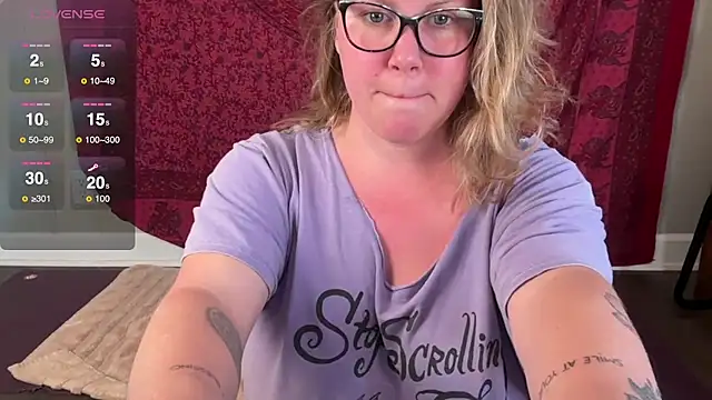 GlitterKitty108 online show from 2, 11, 2025