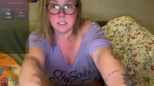 GlitterKitty108 online show from 18, 11, 2025